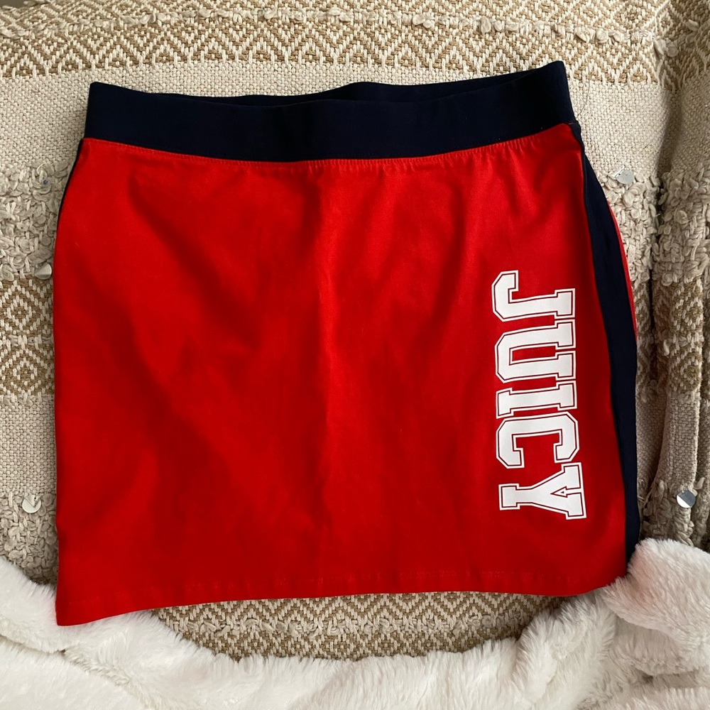 New Juicy Couture skirt red